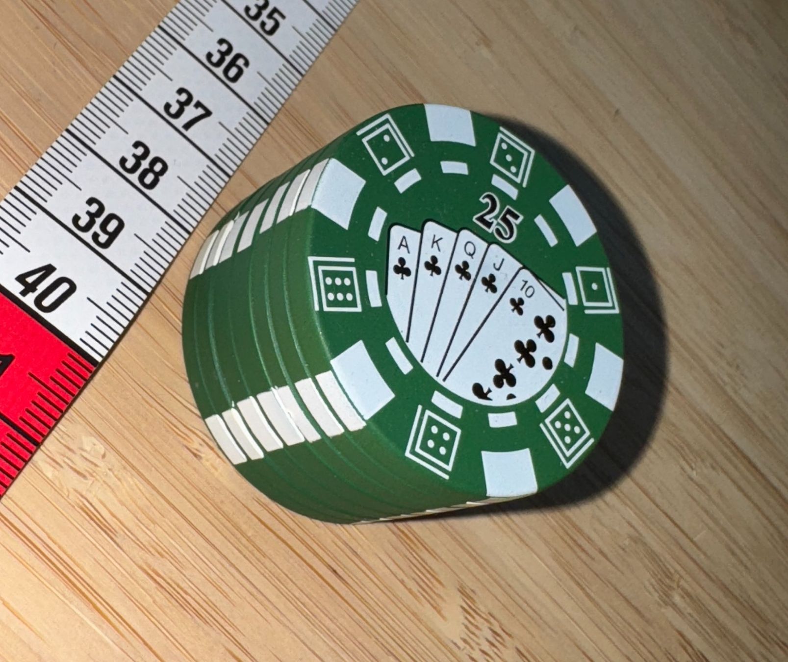 Tabacchi: grüner Pokerchips Grinder, green, Mühle – Nuovo e nell'imballaggio originale da Winterthur venduto da YaV