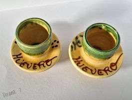 Zwei Eierbecher aus andalusischer Keramik