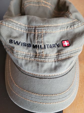 Originale Swiss Military Kappe, olivgrün, neuwertig