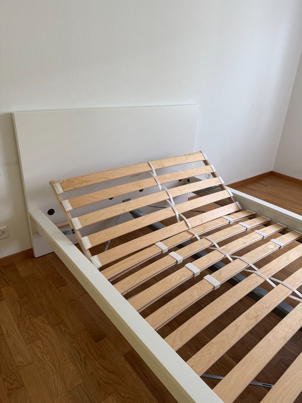 Letti: Bed frame with slatted bed frame 140x200cm - MALM – Usato da Zürich venduto da mei_wvq7 4