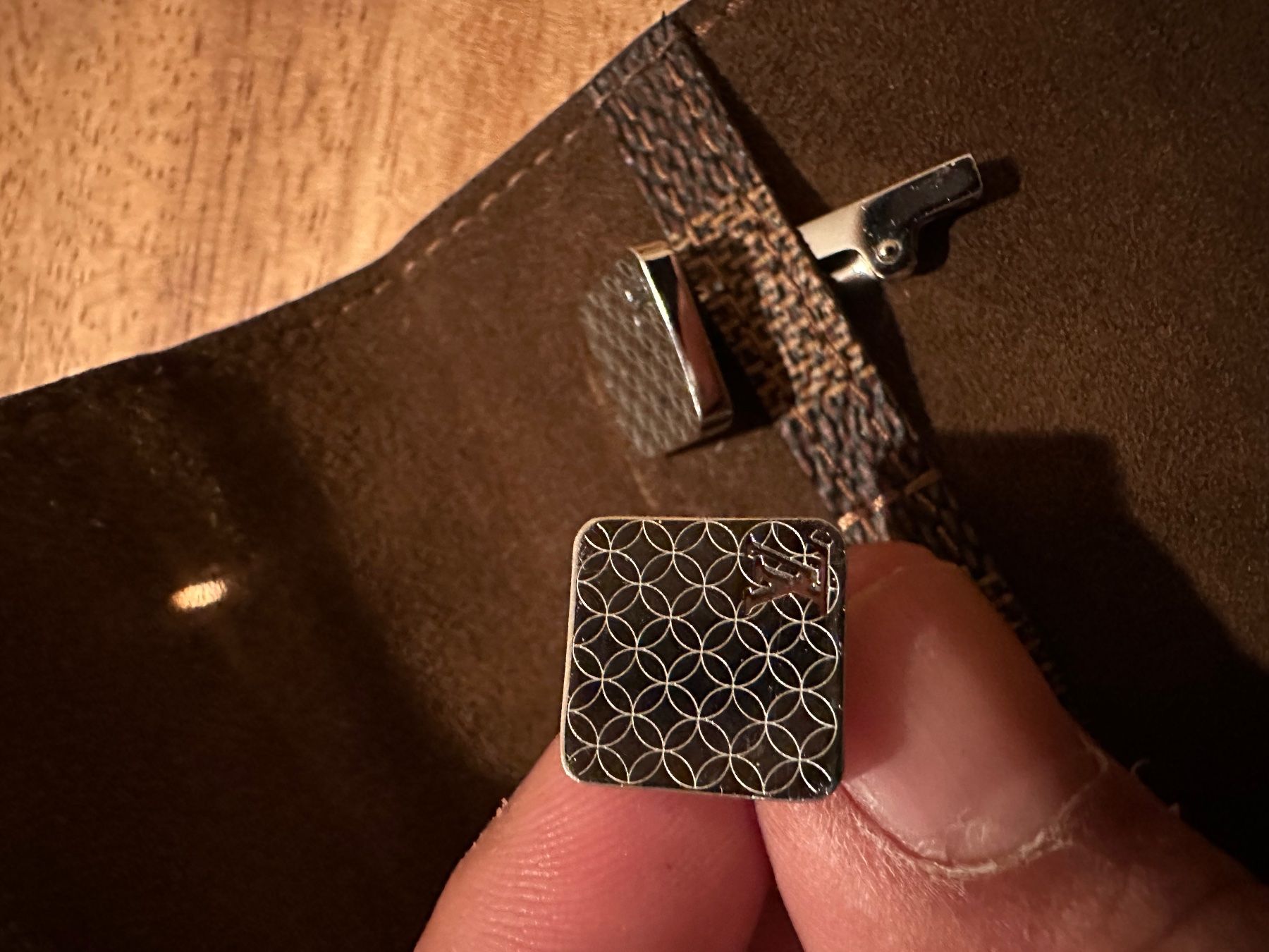 Louis Vuitton Manschettenknöpfe: Louis Vuitton Manschettenknöpfe M65043 – Gebraucht aus Stans von go__hh9x 7