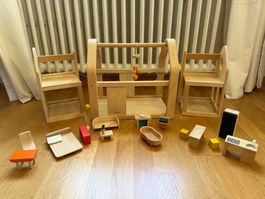 Puppenhaus aus Holz von Plantoys