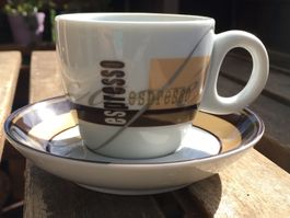 2 Espresso Tassen mit Unterteller „Domestic“