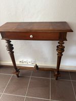 Antikes Wandtischchen
