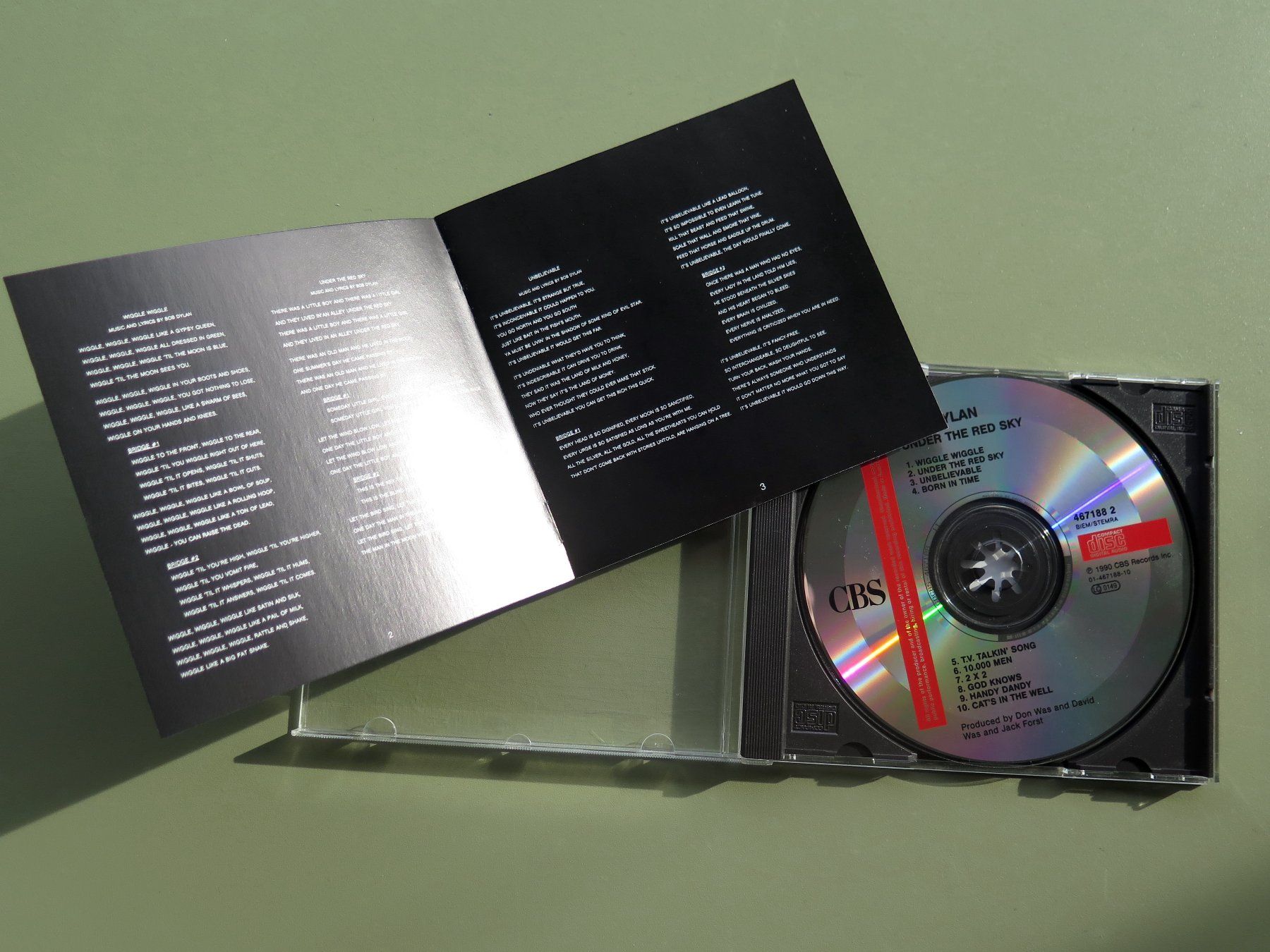 CD: (p) CD BOB DYLAN: Under the red sky, 1990 – Usato da Bern venduto da Balzamico 2