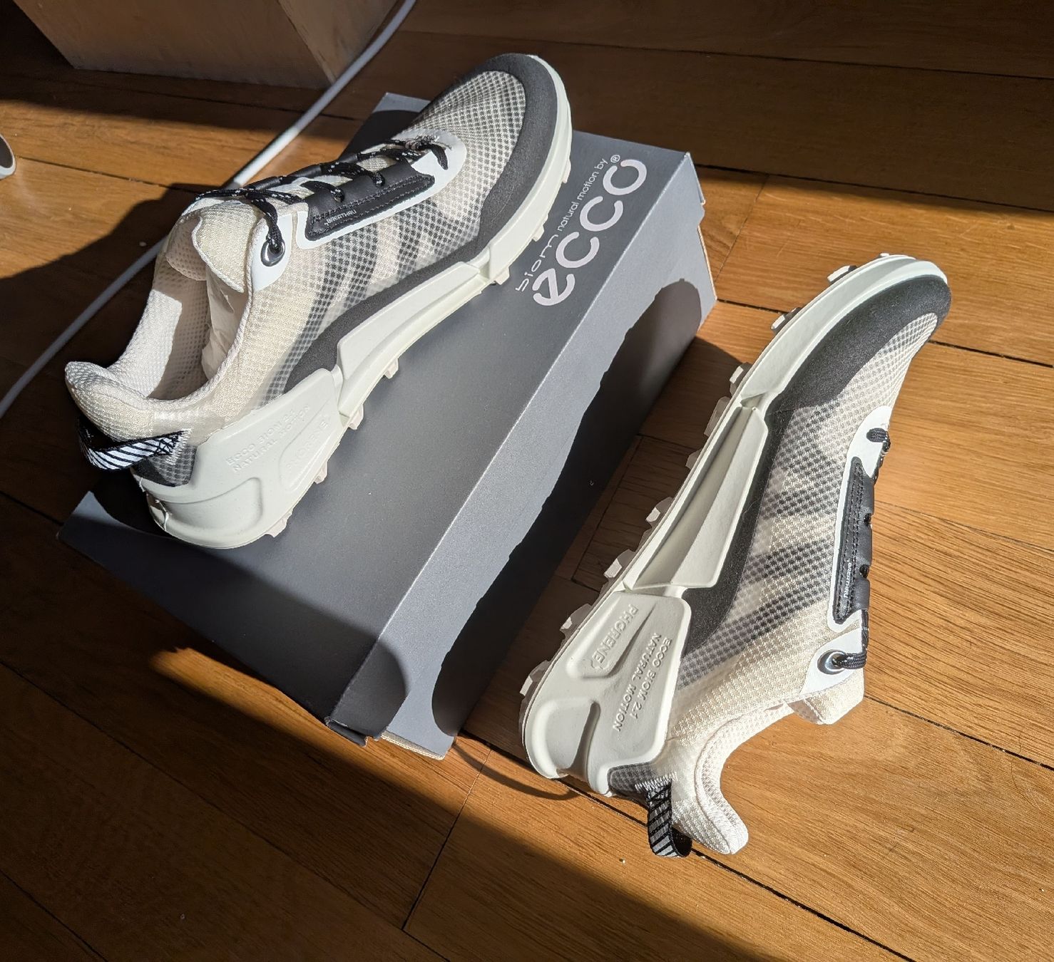 Ecco Scarpe da uomo: Wander-/Zustiegsschuhe unbenutzt – Nuovo e nell'imballaggio originale da Zürich venduto da alina_2 1