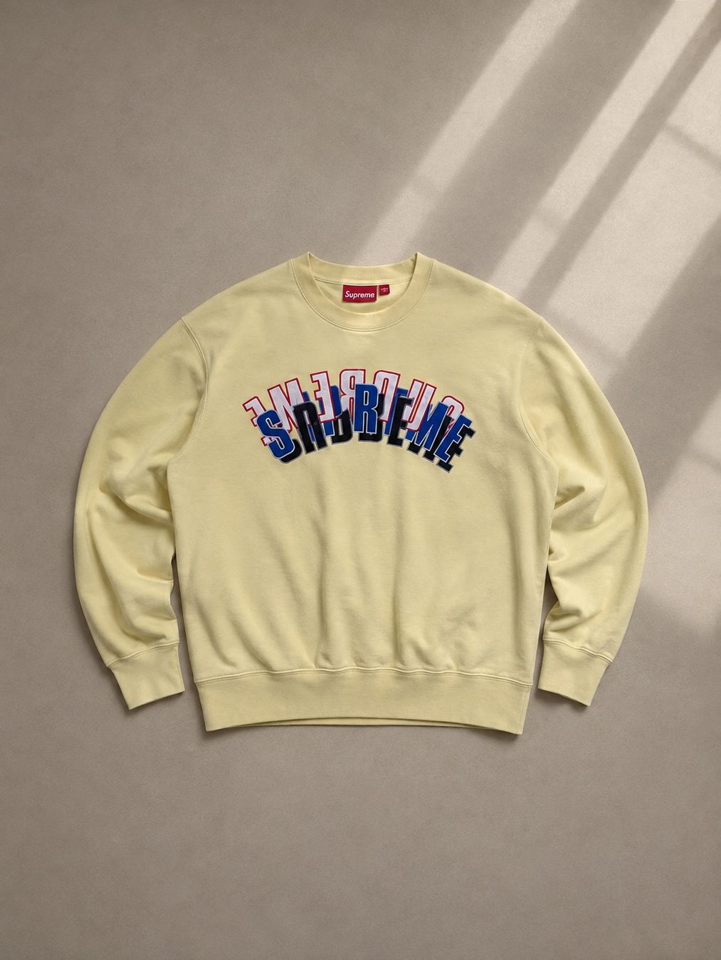 Pullover & Sweatshirts: Supreme Pullover hellgelb Grösse M guter Zustand – Gebraucht aus Bern von fed_cc82
