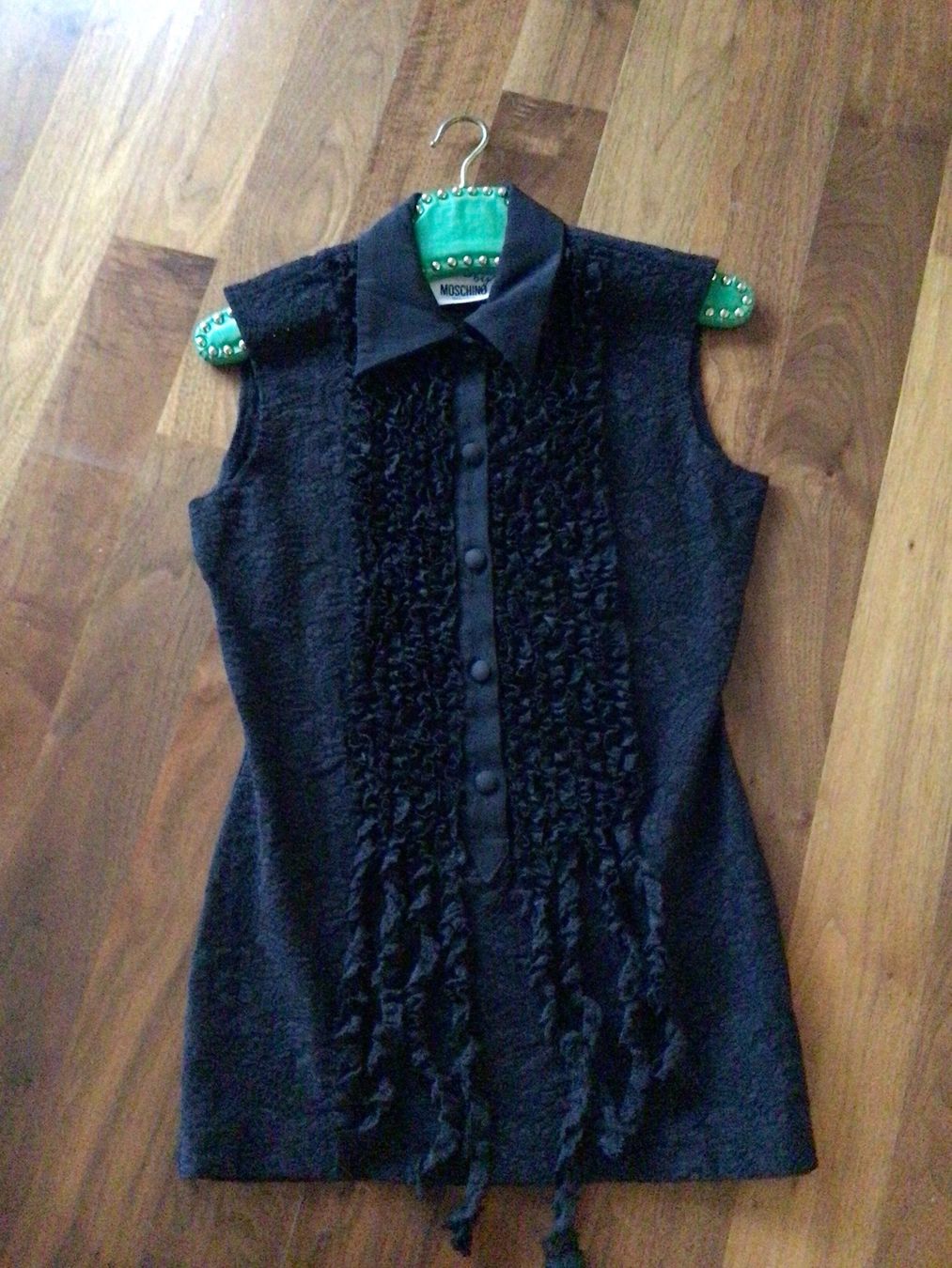Moschino Camicette: Bluse MOSCHINO – Usato da Zürich venduto da ElarmariodeRuth