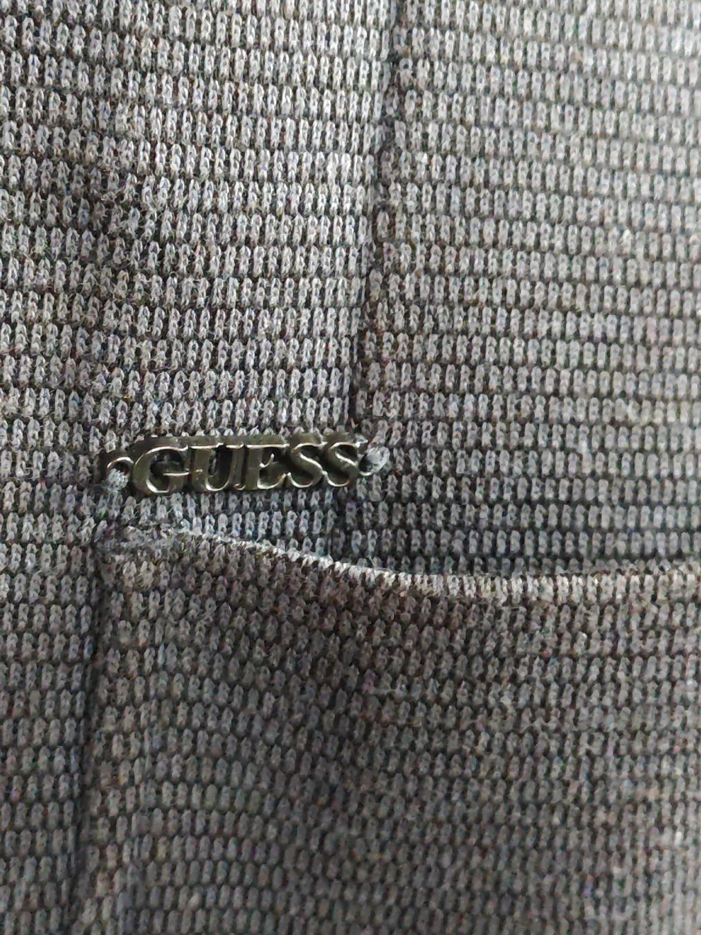 Guess Jacken: Lilafarbener Guess-Herrenblazer, Grösse M – Gebraucht aus Dicken von martial1985 1