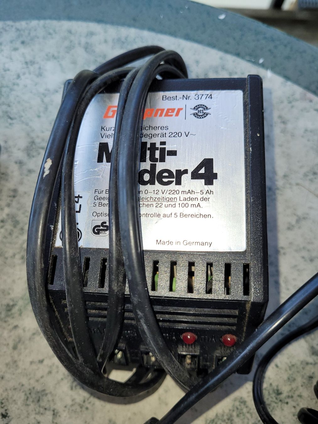 RC Modellbau: Lot Ladegeräte, ab 1.- – Defekt aus Winterthur von testi67 1
