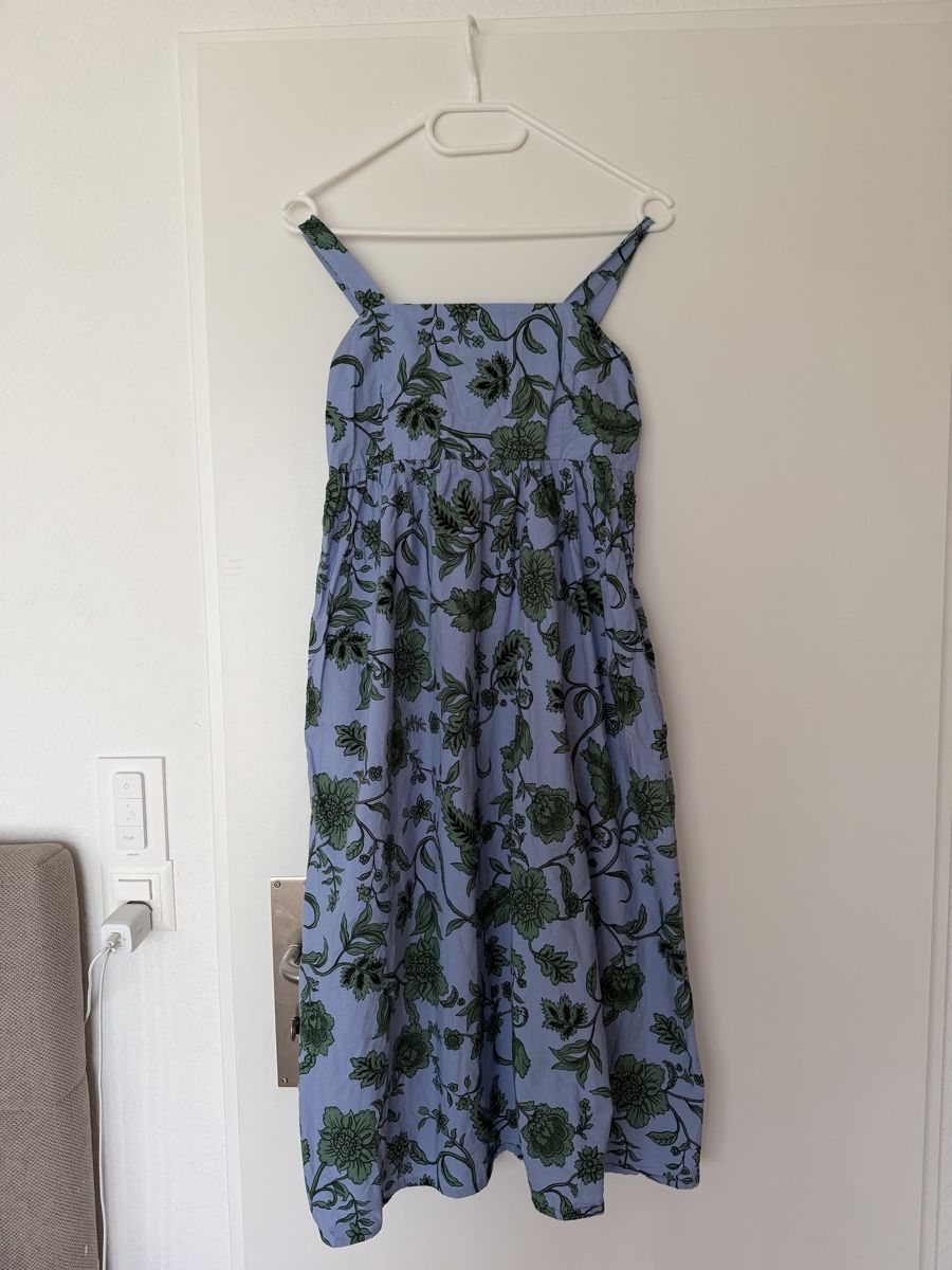 Zara Vestiti: Zara XS midi dress – Usato da Horgen venduto da Elizhadz 1