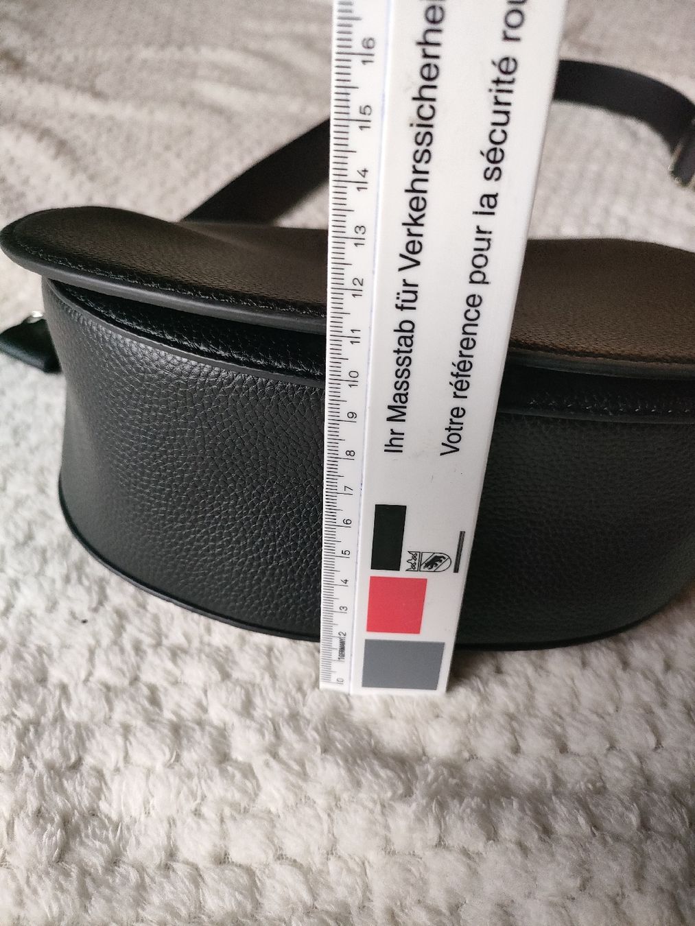 Taschen für Damen: Umhängetasche schwarz  – Neu (gemäss Beschreibung) aus Scheunen von klare2 2