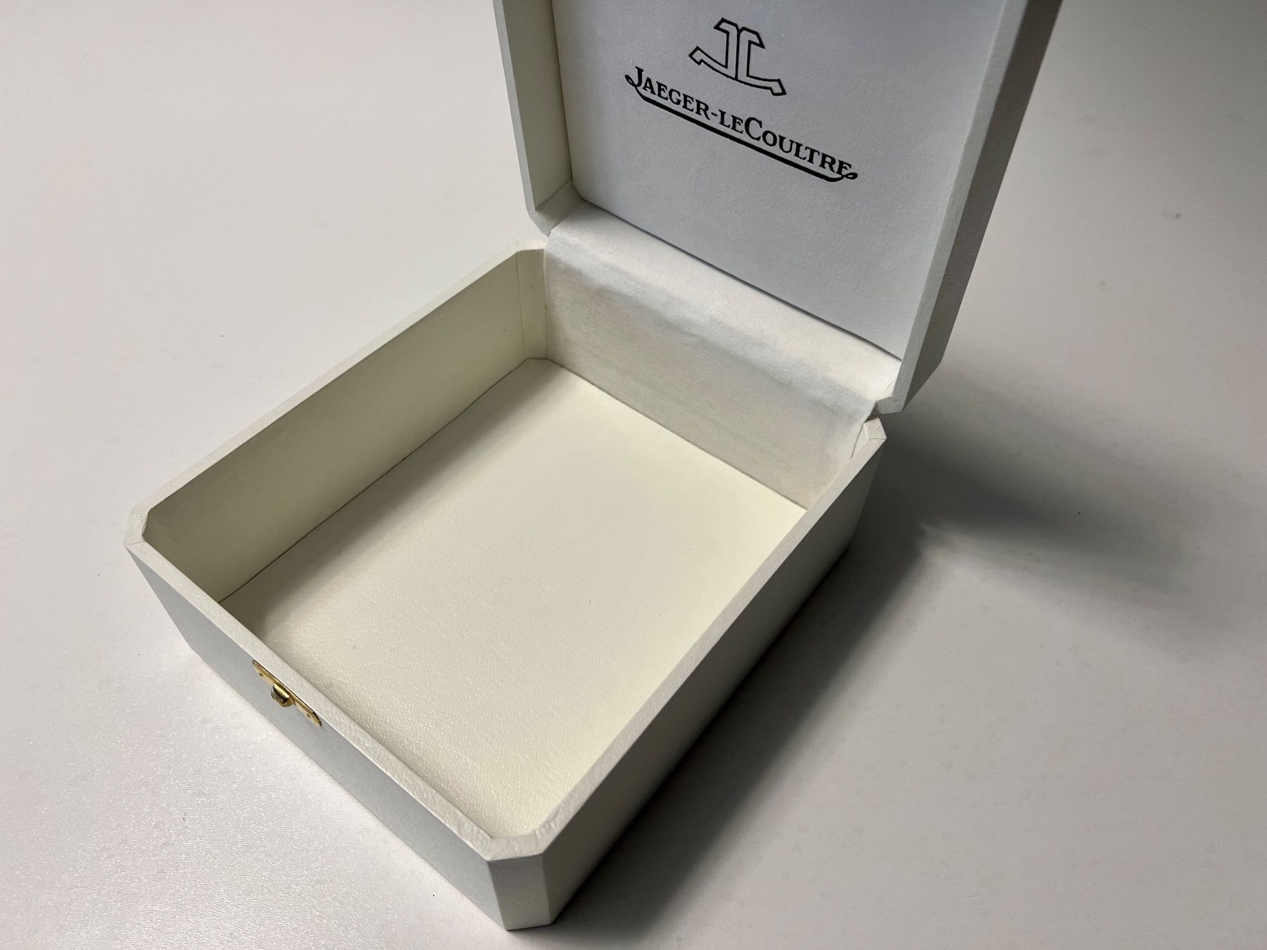 Jaeger-Lecoultre Orologi da terra & Orologi da parete: JAEGER LE COULTRE vintage clock leather box – Usato da Mont-sur-Lausanne venduto da vmi_ym5l 1