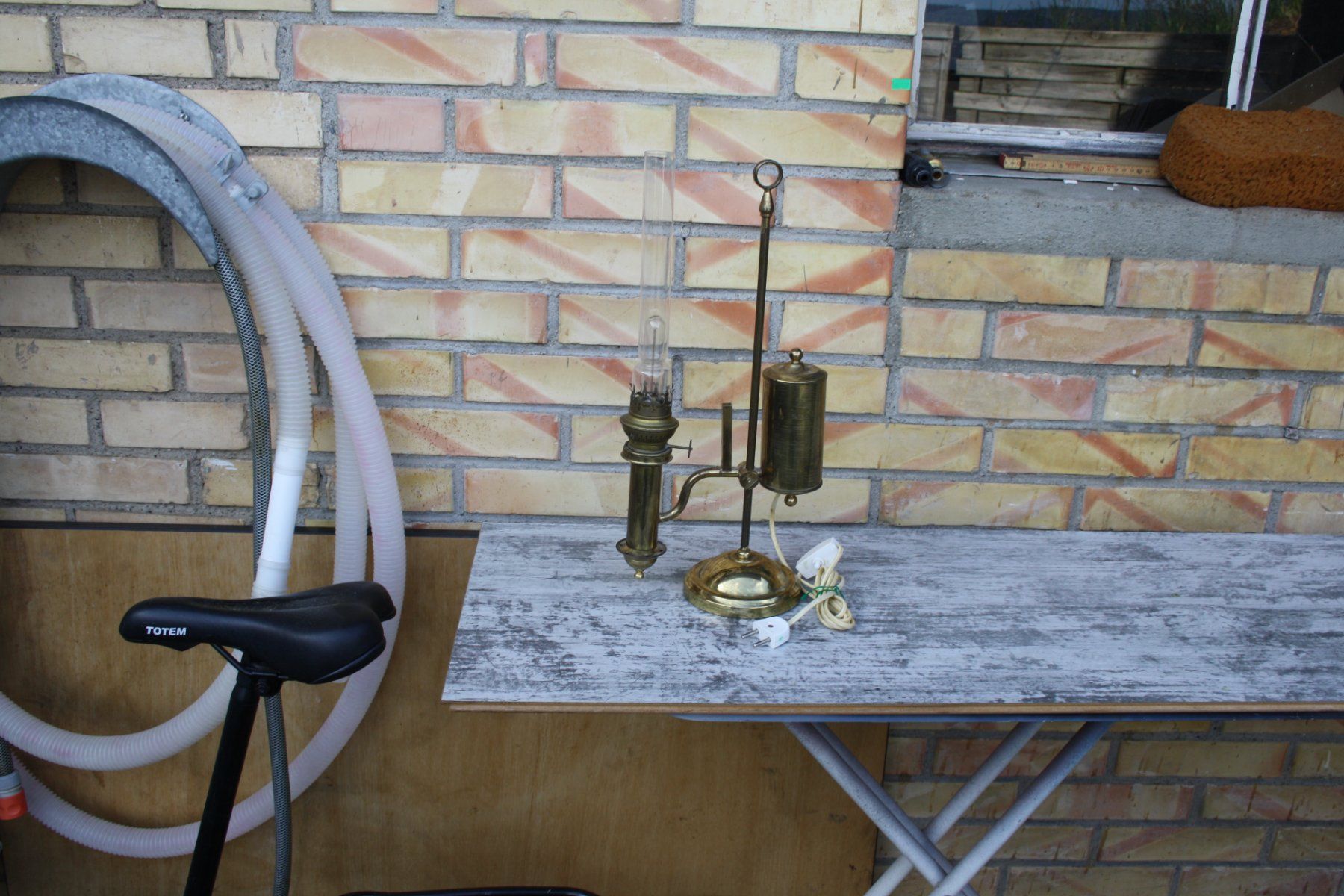Lampade: VINTAGE LAMPE – Usato da Wauwil venduto da Pneuedy 7