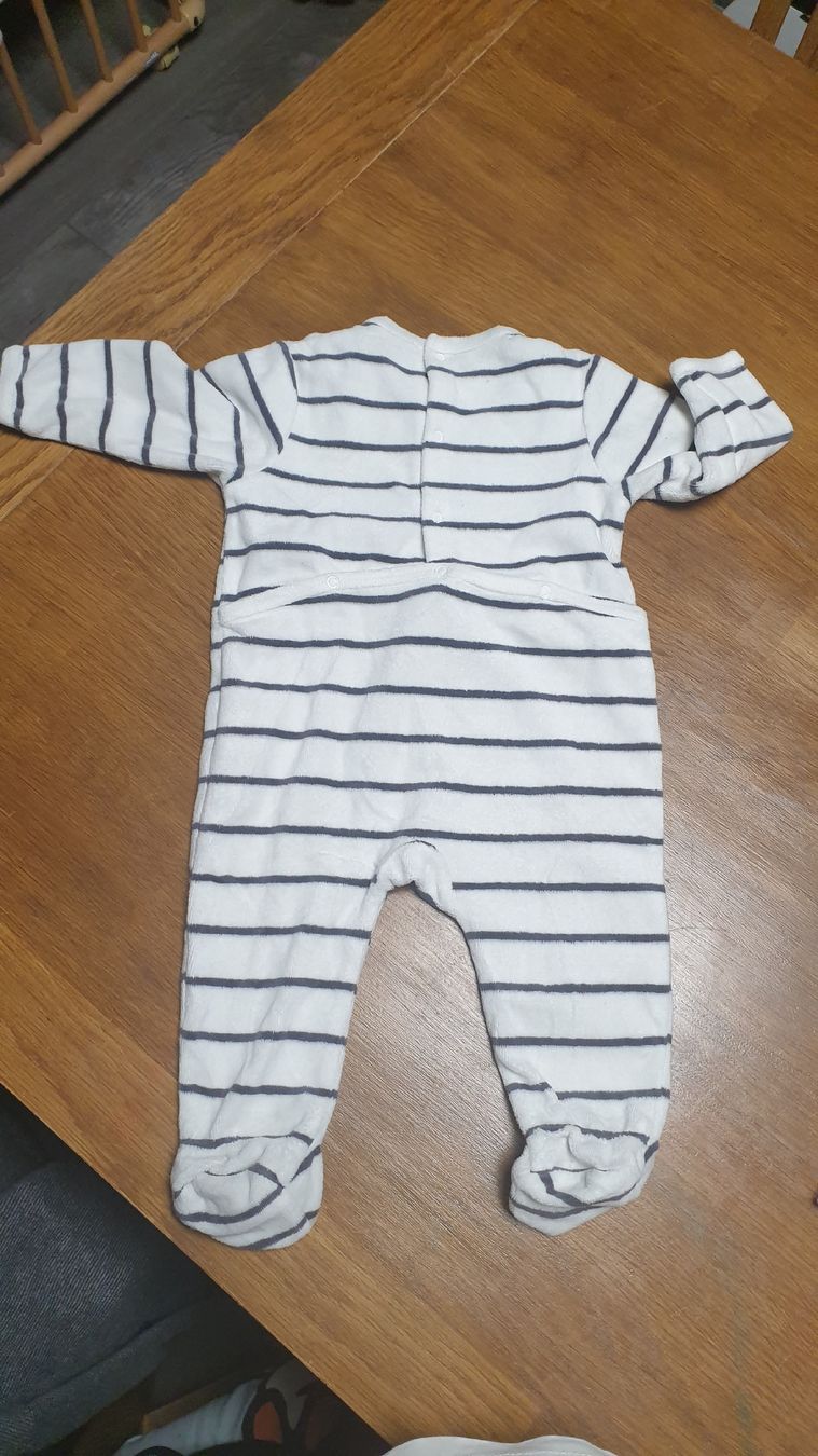 La Redoute Pigiama & Simili: Pyjama La Redoute 9mois Lion unisexe  – Usato da Montana venduto da ade_6nvz 1