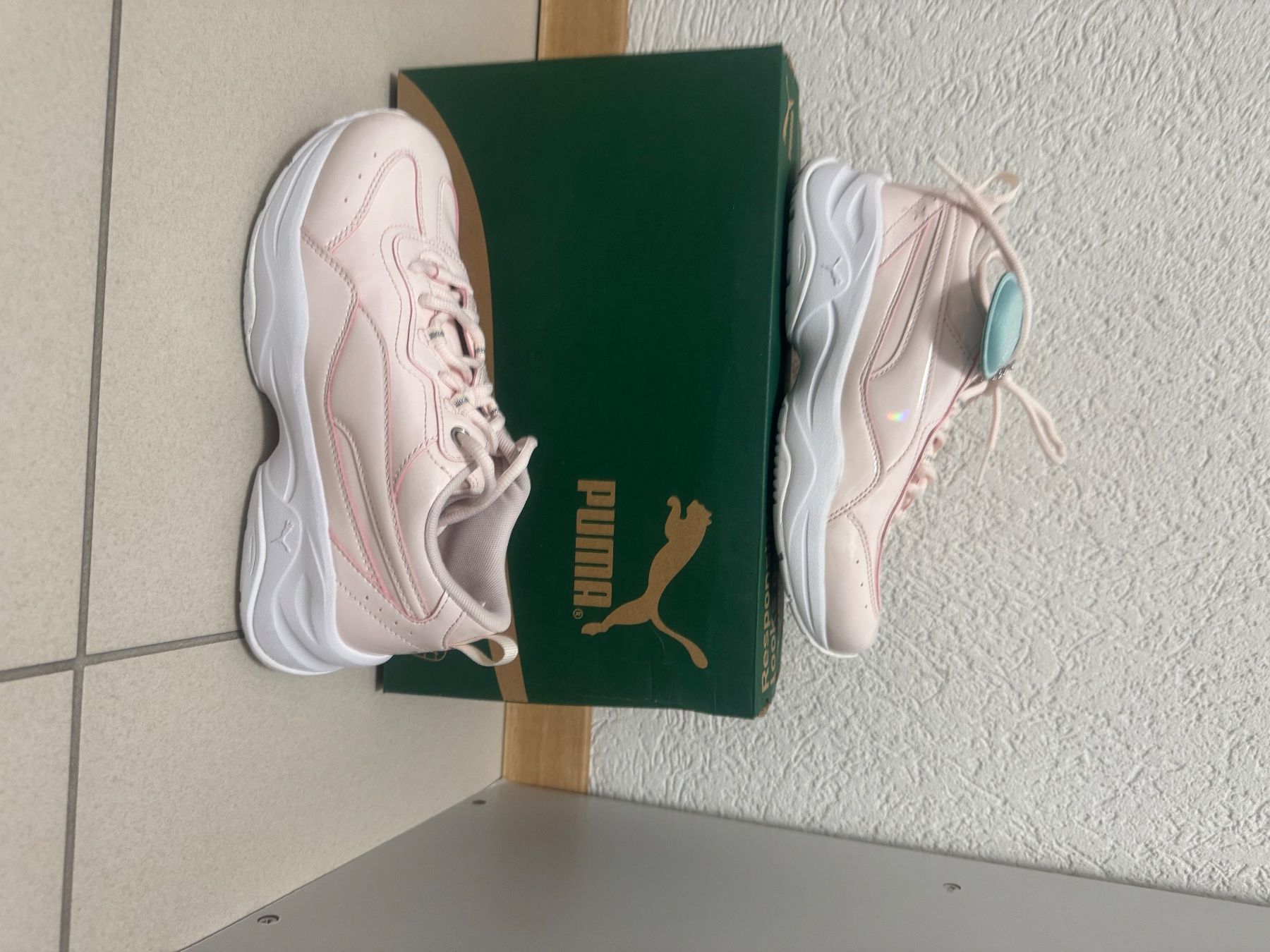 Puma Chaussures femmes: Basket – Neuf avec emballage d'origine à Nyon par gen_729p