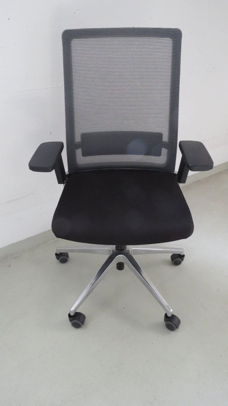 Sedie: Ofinto ergonomischer Bürostuhl – Usato da Glattbrugg venduto da Radio98 1