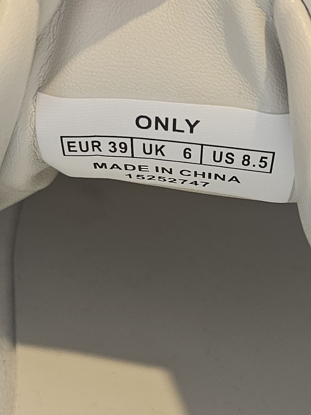 Only Scarpe da donna: Only Sneaker, Grösse 39, Neu mit Etikett – Nuovo (secondo la descrizione) da Uettligen venduto da Polarbaer8 7