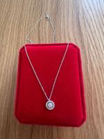 Weissgold Kette mit Diamantanhänger (28 Diamanten)