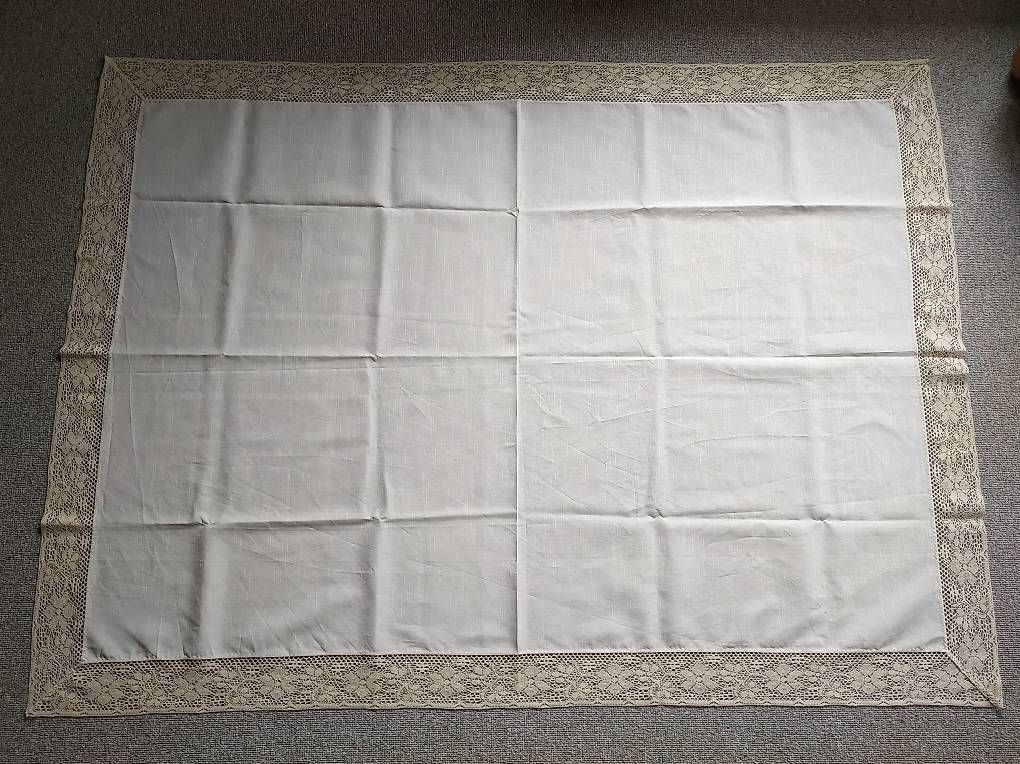 Sonstige Tischwäsche: Tischdecke, ca 179x130cm – Gebraucht aus Linthal von Mina52