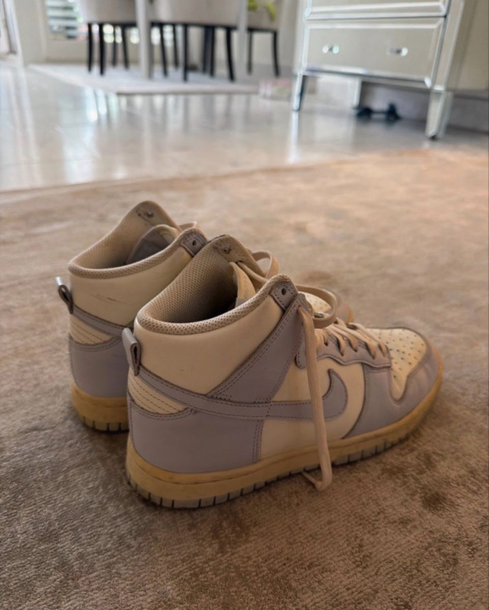 Nike Scarpe da donna: Nike Dunk High Damen Schuhe hellblau Grösse 37.5 – Usato da Erlenbach ZH venduto da LouisaSchroeder 1