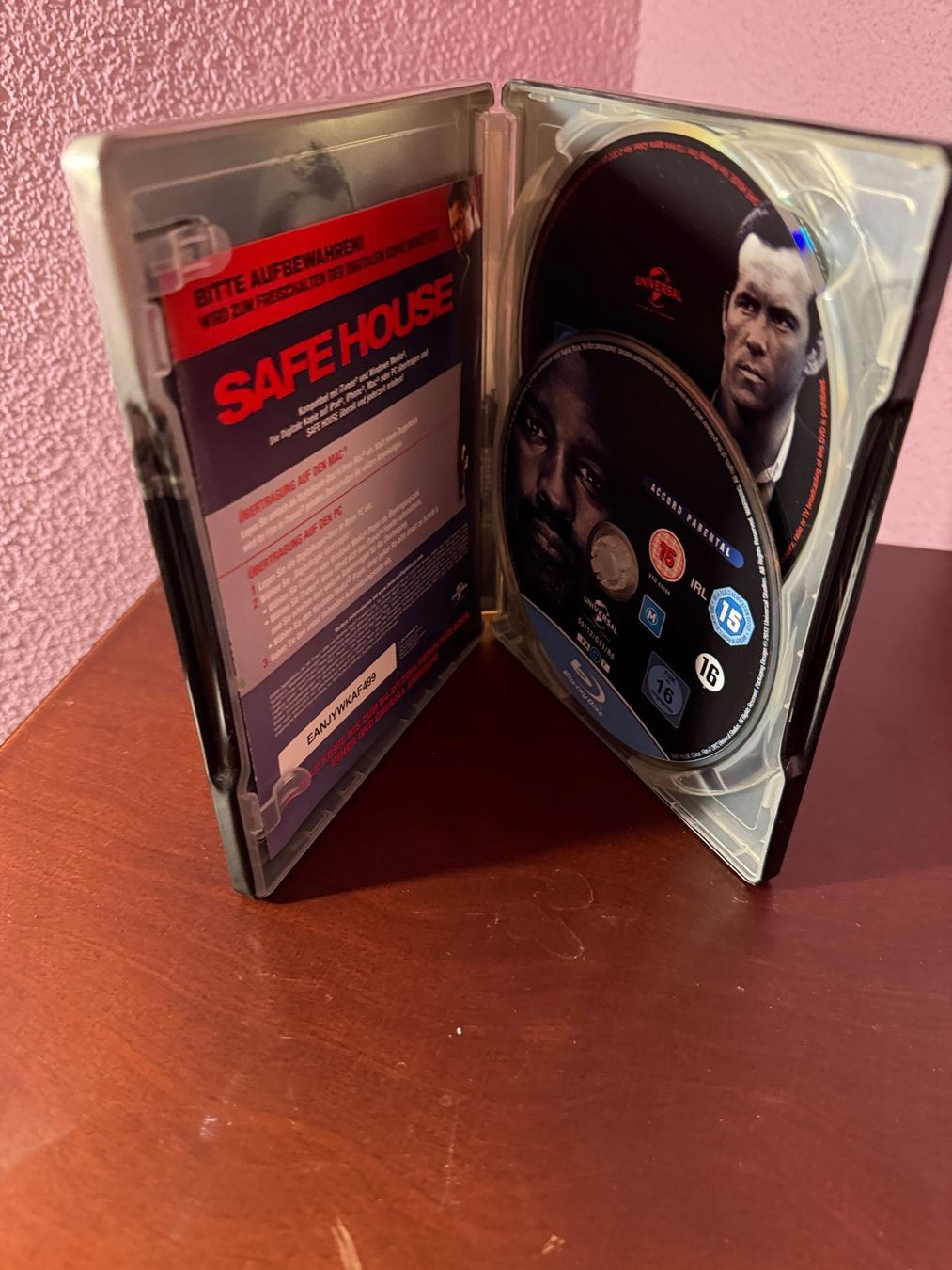Alle DVDs: Safe House & No one is safe – Gebraucht aus St. Gallen von Jael0123 1