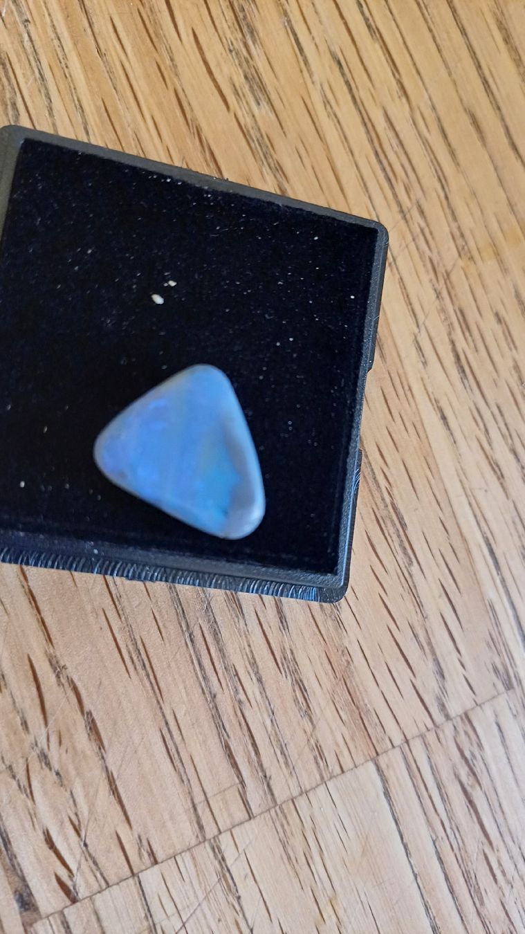 Pietre preziose: Schöner Opal – Usato da Flawil venduto da Pinkmalibu