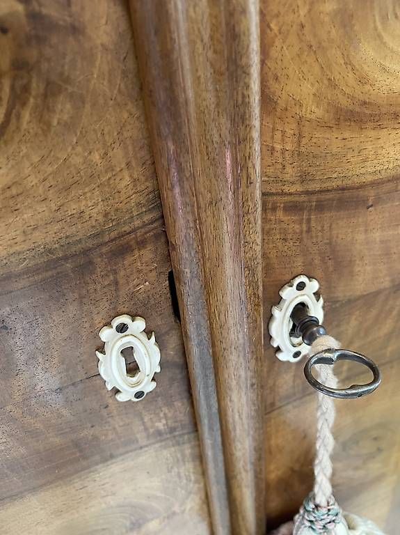 Armadi: Biedermeier Wäscheschrank Antik – Usato da Moosleerau venduto da dzy_8x8n 1