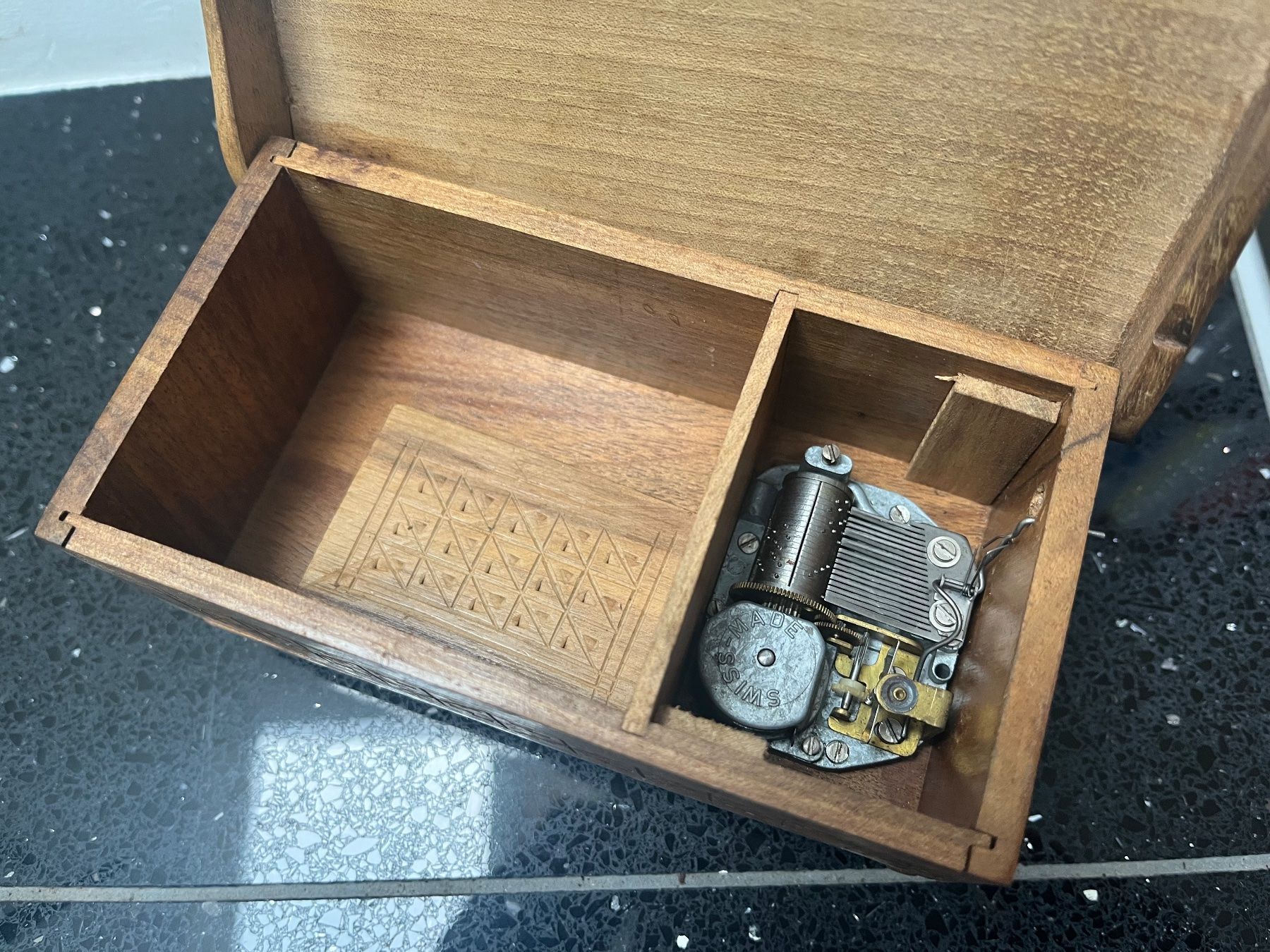 Reuge Carillon: Musikdose Spieldose - wohl Reuge – Usato da Zollikofen venduto da pico27 3