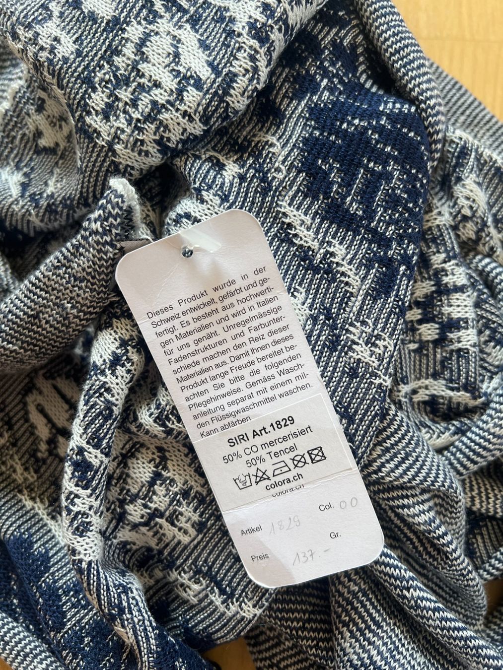 Colora Foulards, Tücher & Schals: Colora Schal, Dunkelblau/Weiss, NEU – Neu und originalverpackt aus Worb von farben20zauber 3