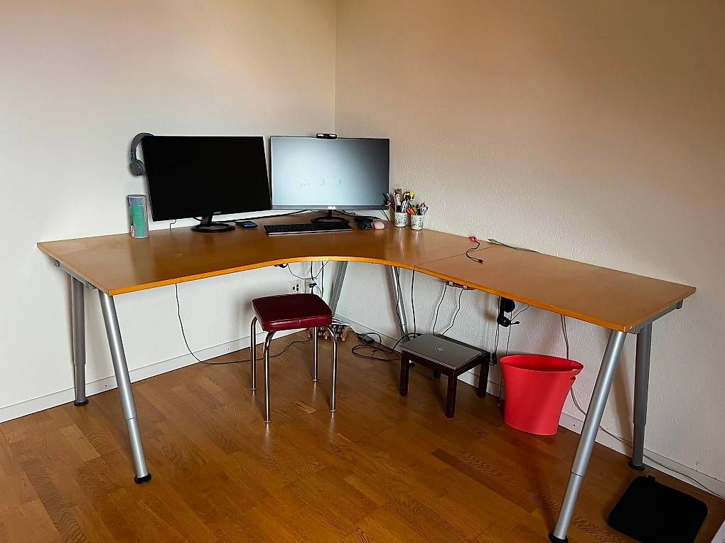 Ikea Bureaux: Eckpult zu verschenken – D'occasion à Buttwil par Pixie30 3
