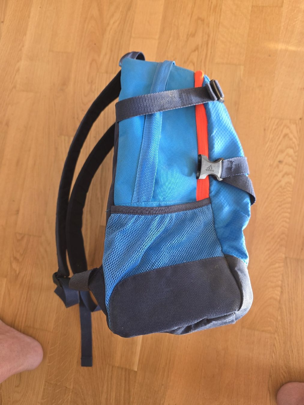 Adidas Rucksäcke: Rucksack adidas hellblau – Gebraucht aus wetzikon von Bestedienste 1