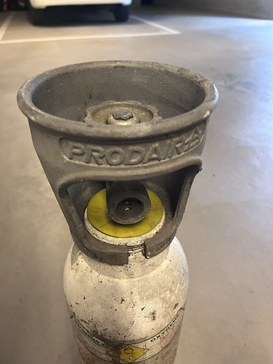 Apparecchiature e tecnologia a gas: Bouteilles d'oxygène PRODAIR  – Usato da BREMBLENS venduto da Lafoudre 8