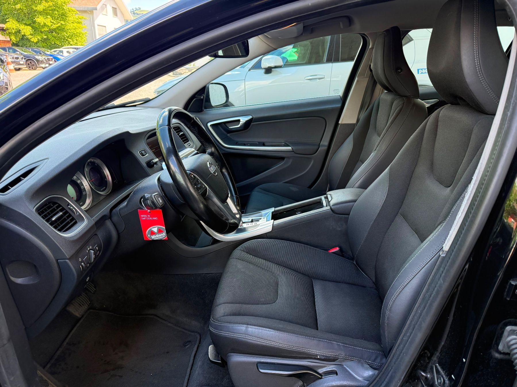 Volvo Automobili: VOLVO V60 D3 – Usato da Steffisburg venduto da Volvo_Cars_Thun 6