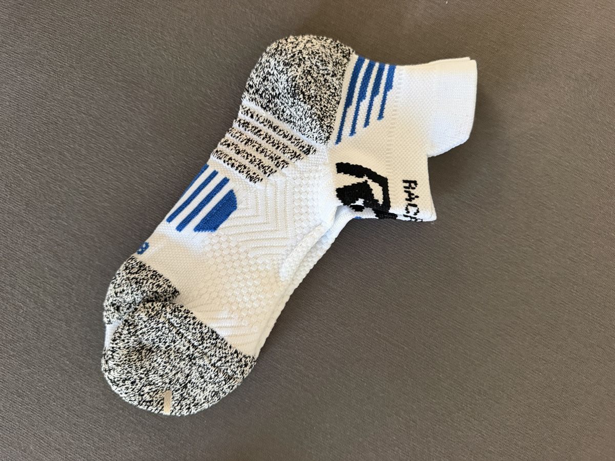 Socken: Jogging-Socken  – Neu und originalverpackt aus Jegenstorf von Lubek-Automobile 2