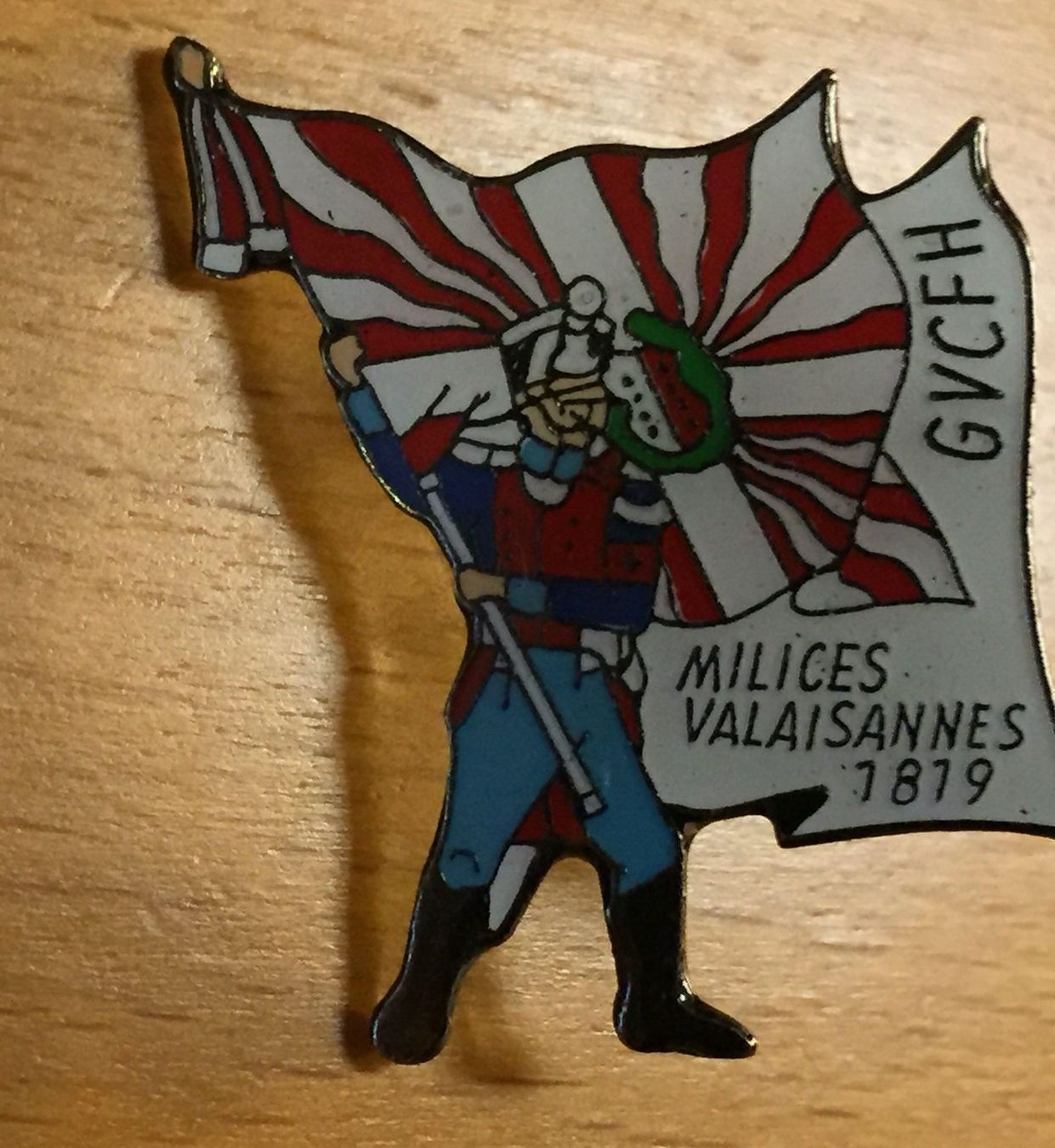 Plaketten & Abzeichen: Lapel pin, MILICES VALAISANNES – Gebraucht aus Leysin von geomamar 2