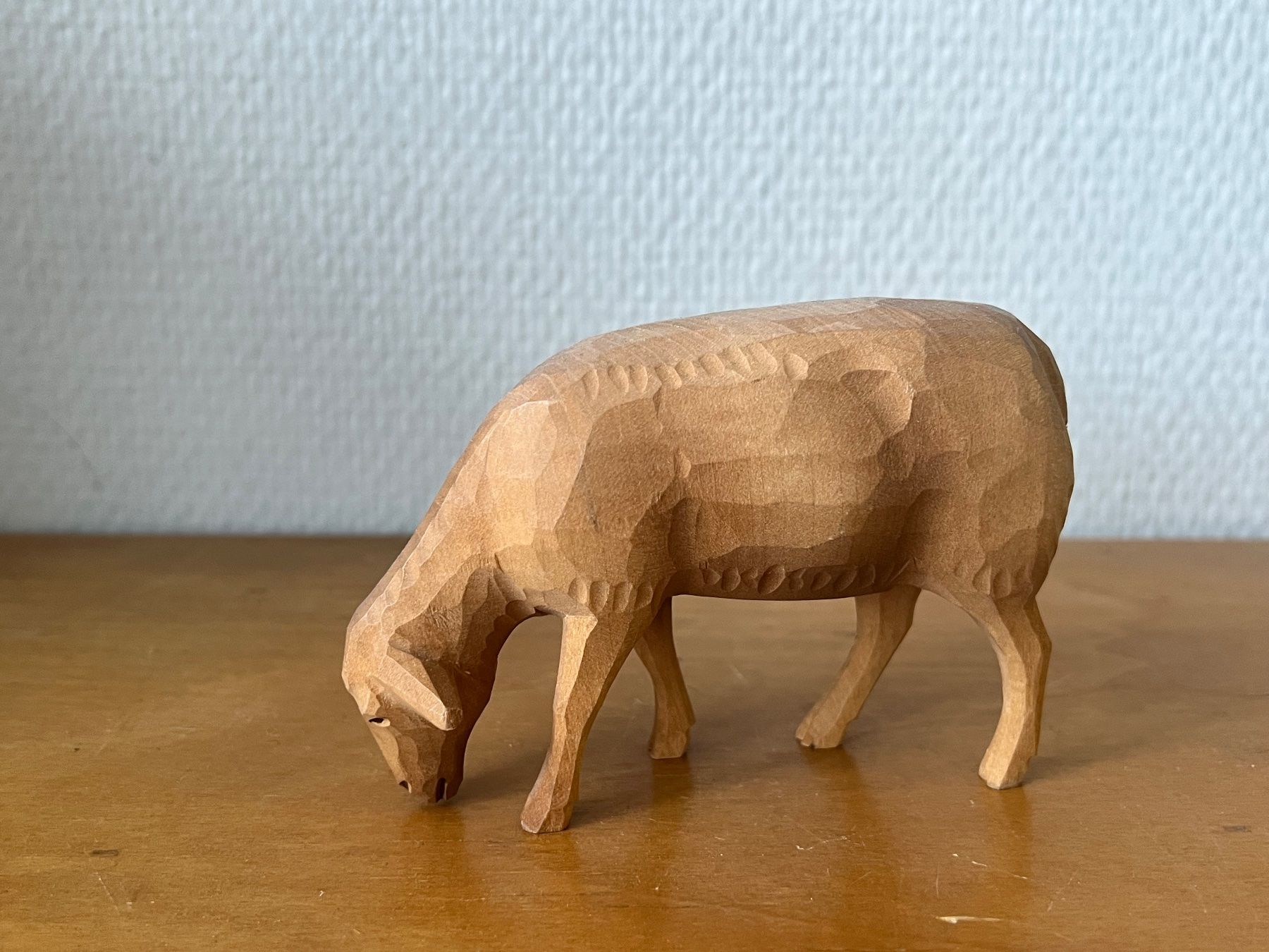 Tutte le decorazioni: Schaf weidend Huggler Krippenfigur, Weihnacht 22CM – Usato da Adliswil venduto da buch_und_kunst