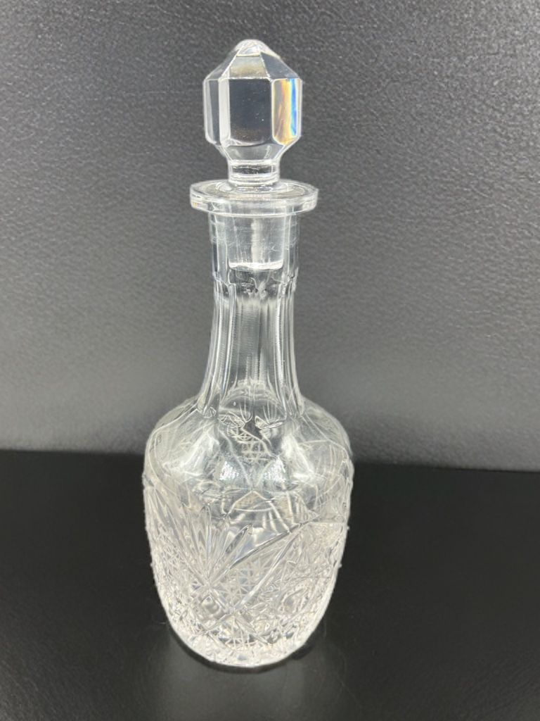 Caraffe: Vintage Crystal Decanter, Elegant Design – Usato da Villmergen venduto da JacRon