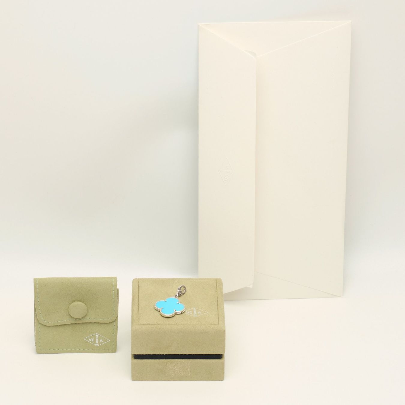 Van Cleef Catenine: RARE Authentique Pendentif VAN CLEEF ARPELS Magic turquoise – Nuovo (secondo la descrizione) da Carouge GE venduto da TLD 1