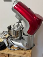 Küchenmaschine rot mit viel  Zubehör
