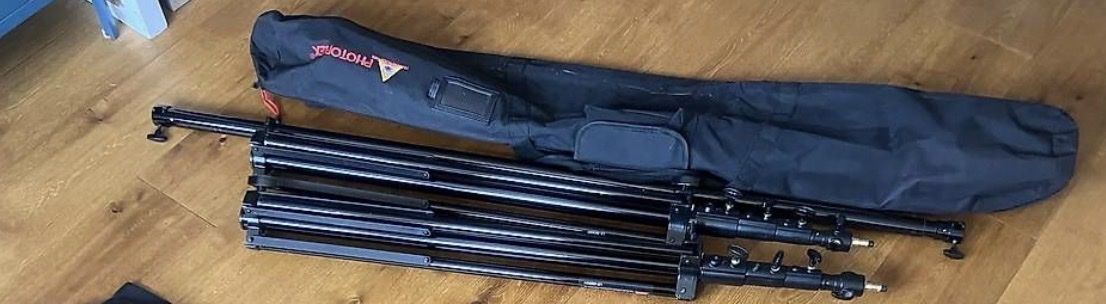 Altri Accessori: Photoflex Hintergrundsystem 2.72m mit 2 Rollen Grau  – Usato da Steffisburg venduto da com_tg29 1