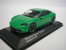 Porsche Taycan Turbo S seit 2020 Mamba grün met.      1:43