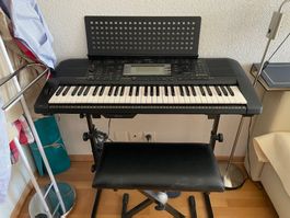 Digital Piano Yamaha Portatone PSR-630 mit Zubehär