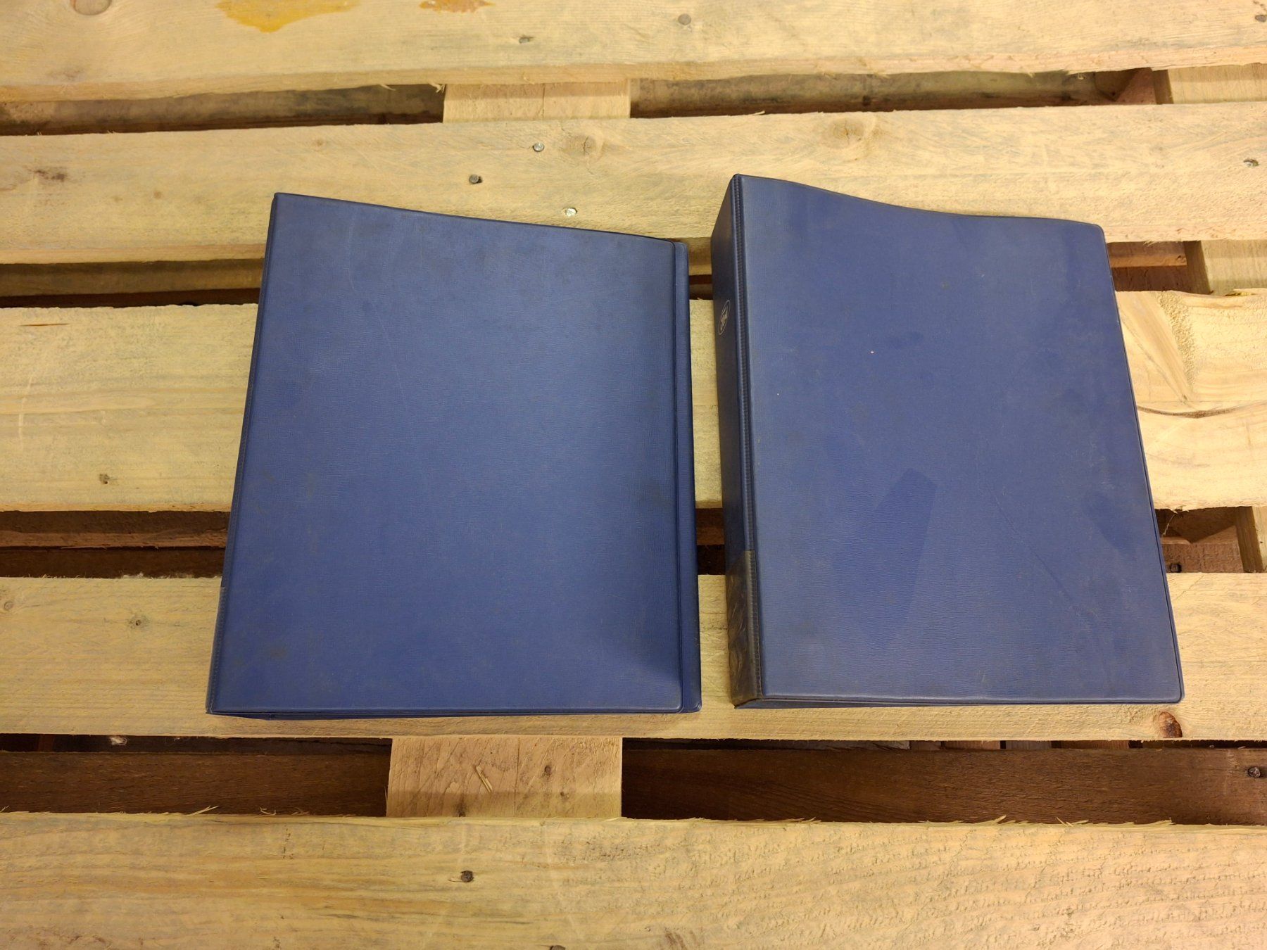 Raccoglitori: 2x Ford Ordner (leer) #3 – Usato da Weingarten-Kalth venduto da Bettelbruenneli