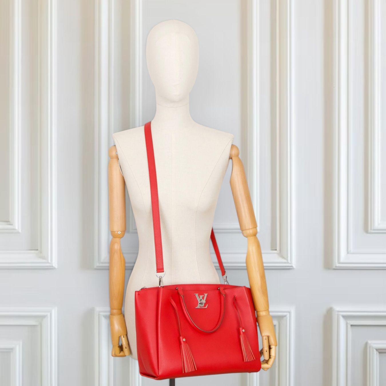 Louis Vuitton Borse da donna: Louis Vuitton Lockmeto Rubis – Usato da Binningen venduto da Designerlabels 1