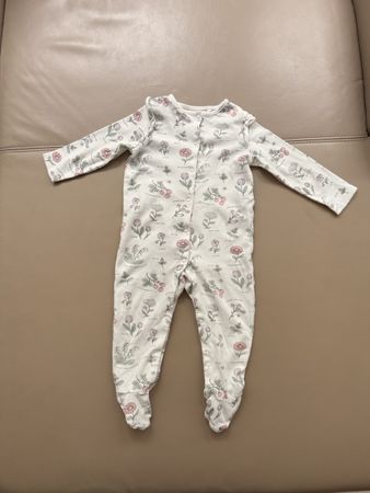 Baby Onesie Flower Print Size 62 Like New