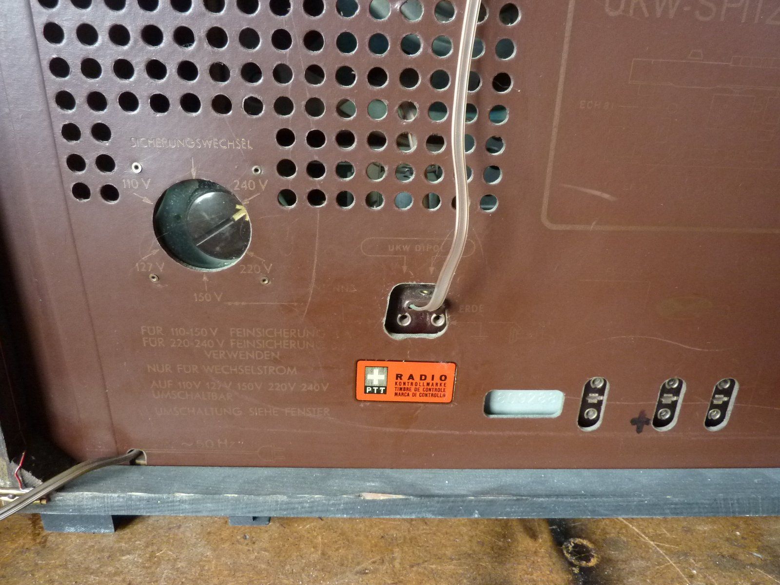 Radios: Röhrenradio Graetz Synfonia 4R mit Bluetooth – D'occasion à Altstätten SG par Toscana1 4