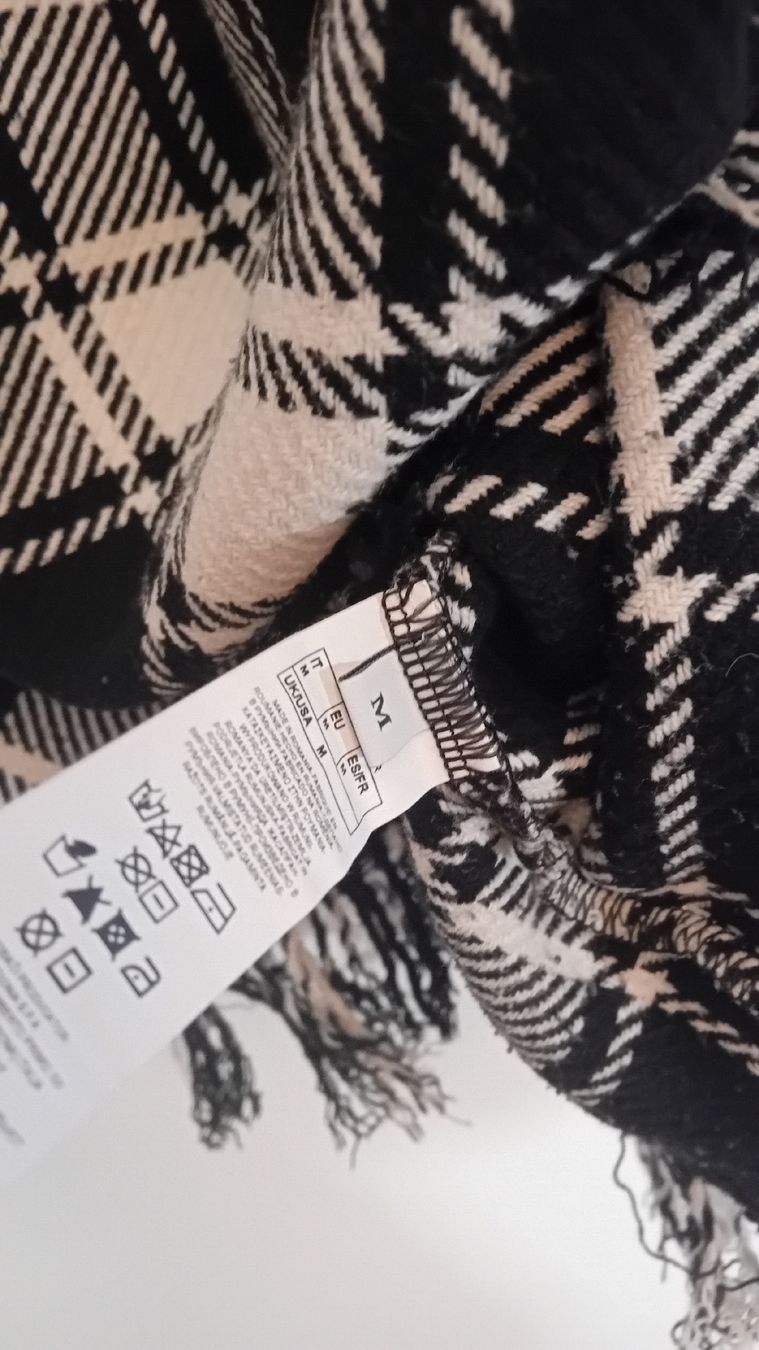 Intimissimi Top: Intimissimi Plaid Fringed Top. – Nuovo (secondo la descrizione) da Effretikon venduto da bal_g9ss 4