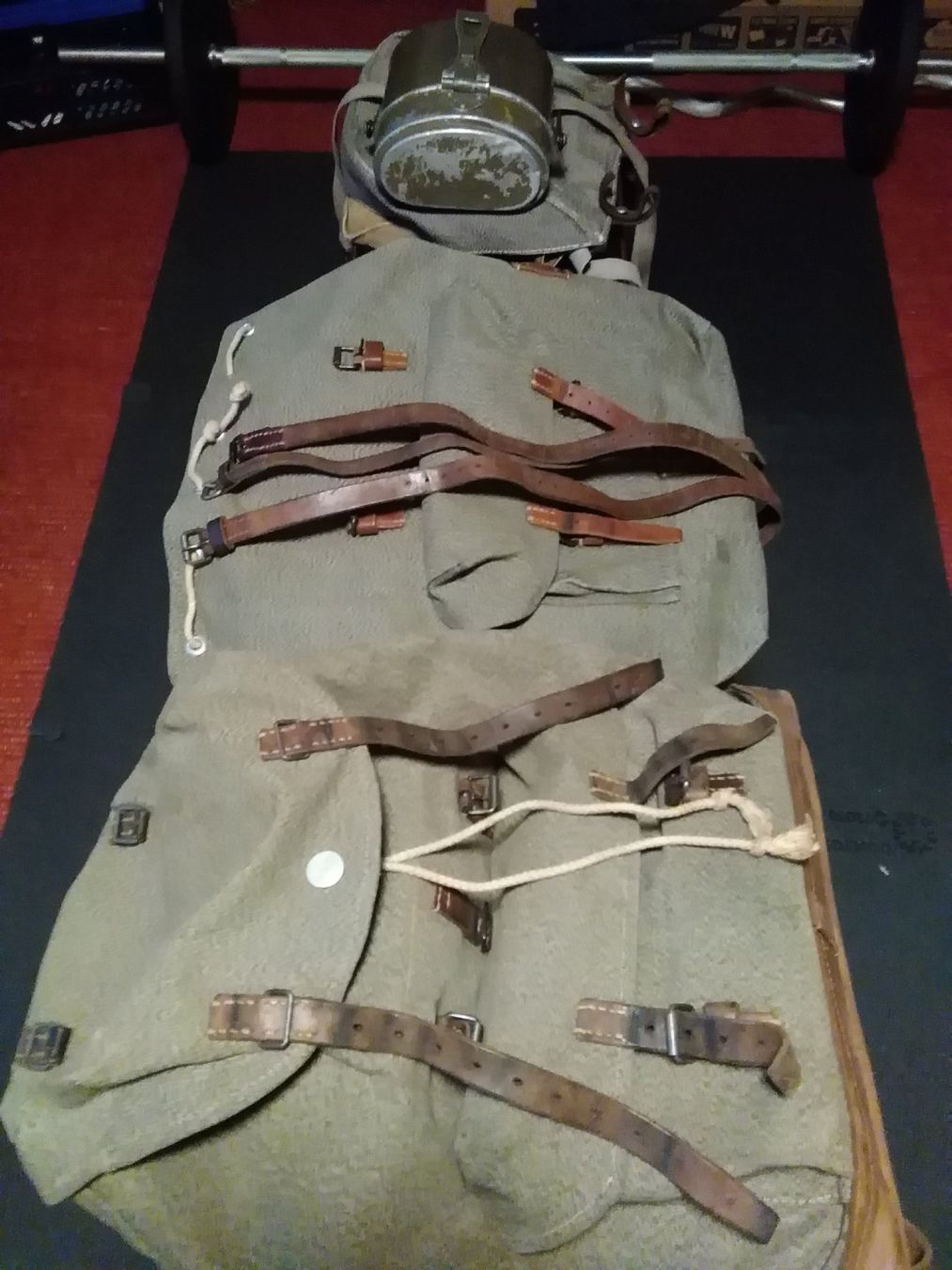 Schweizer Armee Zaini: Rucksack Schweizer Armee mit Zubehör – Usato da Buochs venduto da Jenymak 9