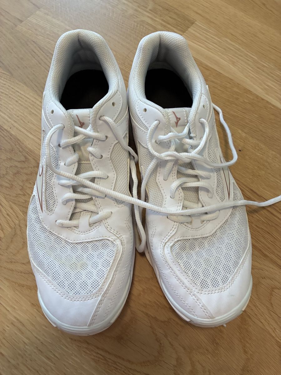 Scarpe da donna: Wave Phantom 3 Turnschuhe Weiss Gr 41 gebraucht – Usato da Niederwangen BE venduto da jel_ah 1